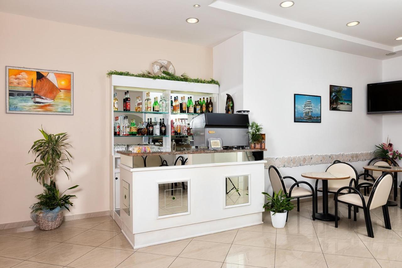 Albergo Gloria Bellaria-Igea Marina Exterior photo